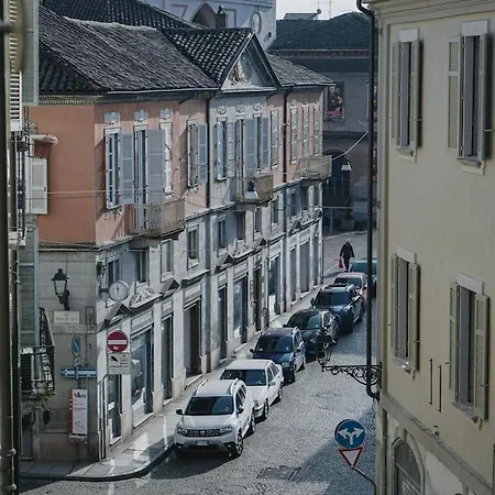 Il Gatto E La Volpe Between The Center And The Station Appartement Vercelli