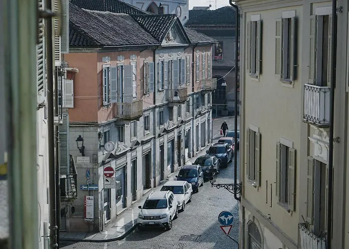Il Gatto E La Volpe Between The Center And The Station Apartamento Vercelli